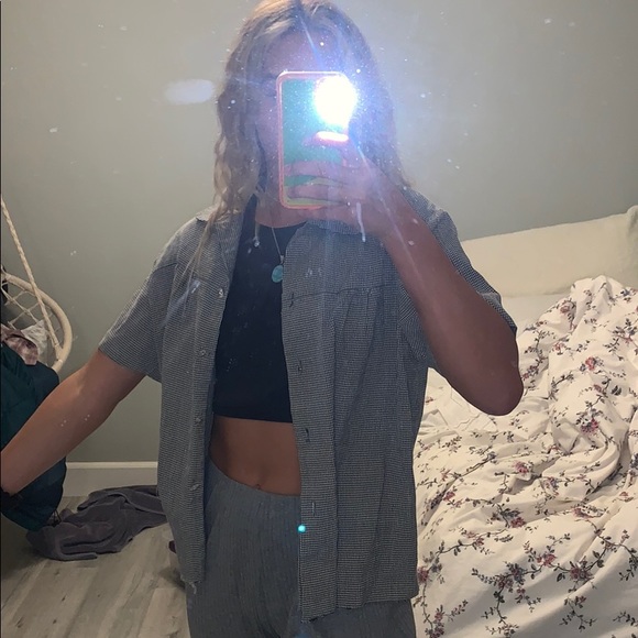 Button up - Picture 4 of 4